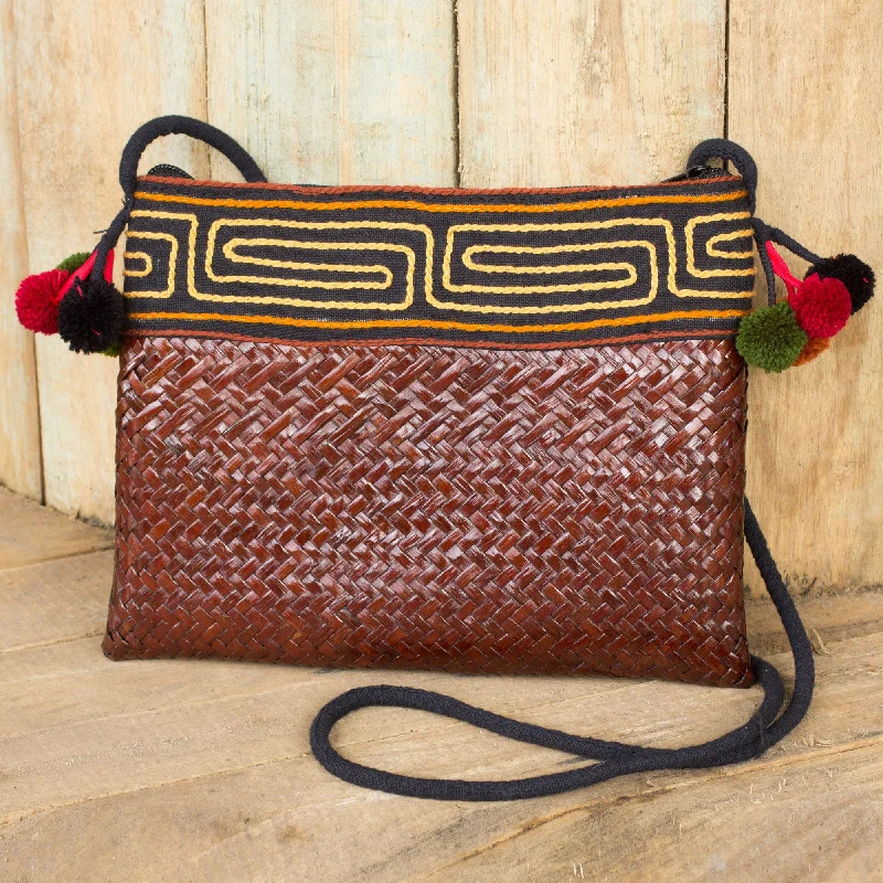 - Dog anti-slip matAkha Wonder of Brown Natural Fiber Hill Tribe Shoulder Bag Woven by Hand