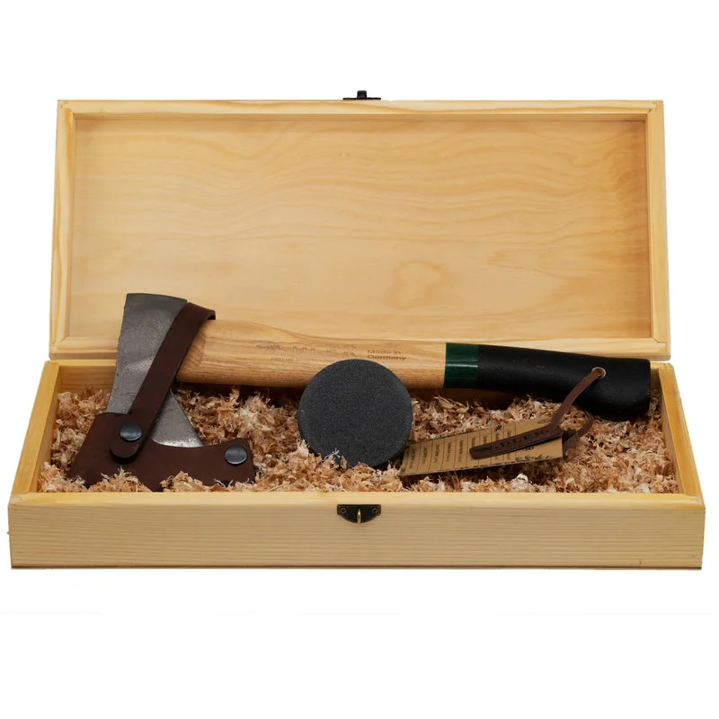 - Dog anti-slip matGift Box set with Rheinland hatchet and sharpening stone