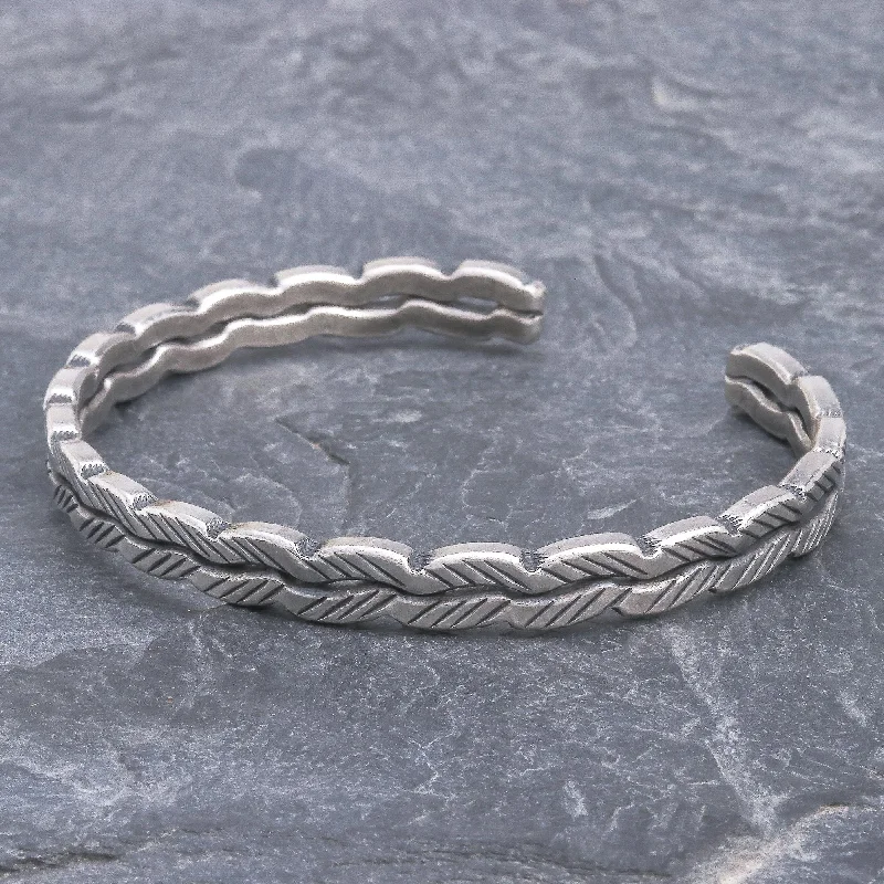  -Non-contact cat thermometerLeaf Trail Thai Hill Tribe Sterling Silver Cuff Bracelet